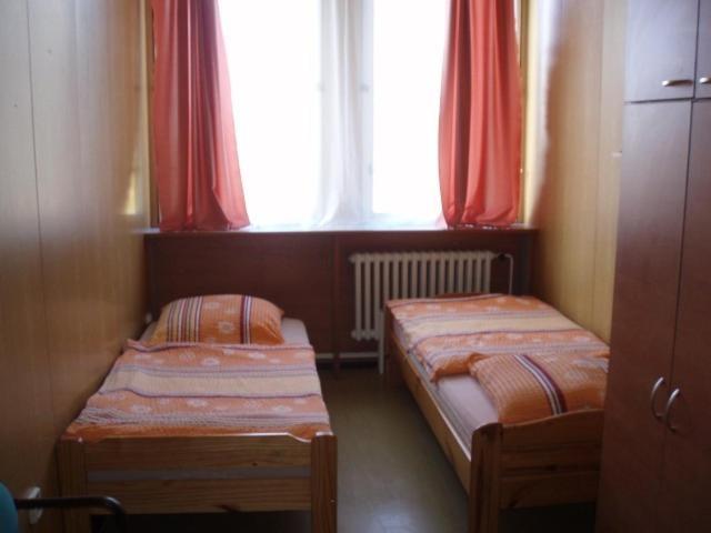 Hostel Monty Říčany Екстериор снимка